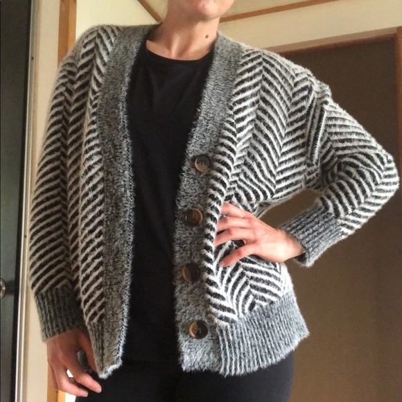 Select + Trend Sweaters - Cozy eyelash cardigan with chevron pattern